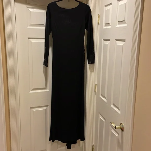 BCBG MAXAZRIA BLACK LONG DRESS size m